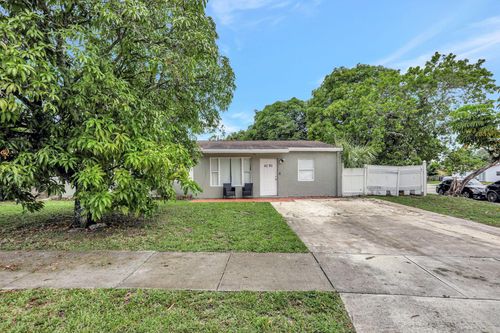 6290 Sw 18th Pl, North Lauderdale, FL, 33068-4908 | Card Image