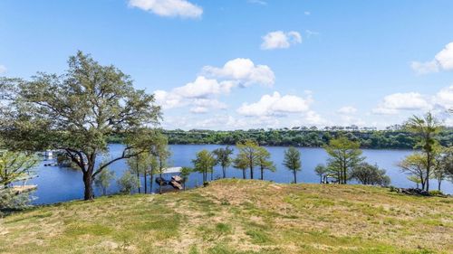 1013 Lake Shore Dr, SPICEWOOD, TX, 78669-1603 | Card Image