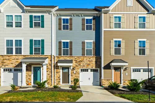 42 Wentworth Ln, Deer Park, OH, 45236-3574 | Card Image