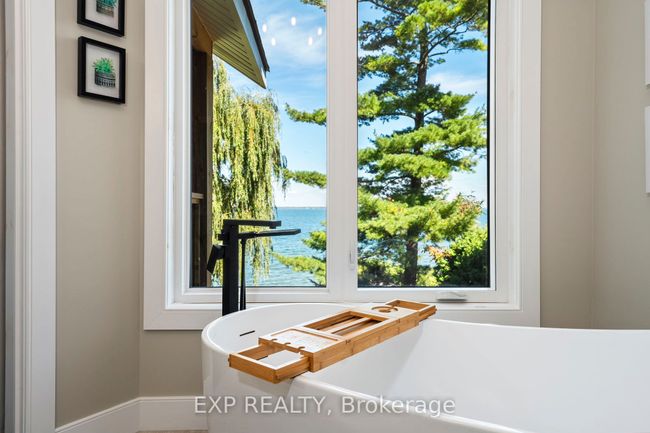 21 Pinery Lane, House other with 3 bedrooms, 2 bathrooms and 12 parking in Jacksons Point ON | Image 29