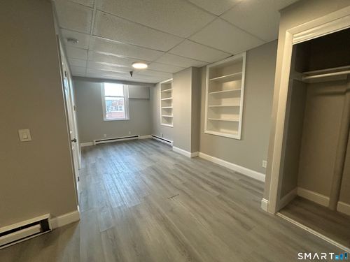 3a-472 Main Street, Middletown, CT, 06457 | Card Image