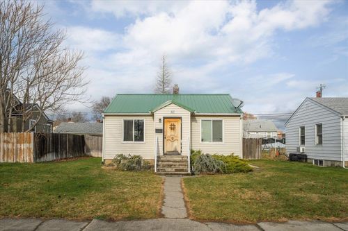517 E Courtland Ave, Spokane, WA, 99207-1930 | Card Image