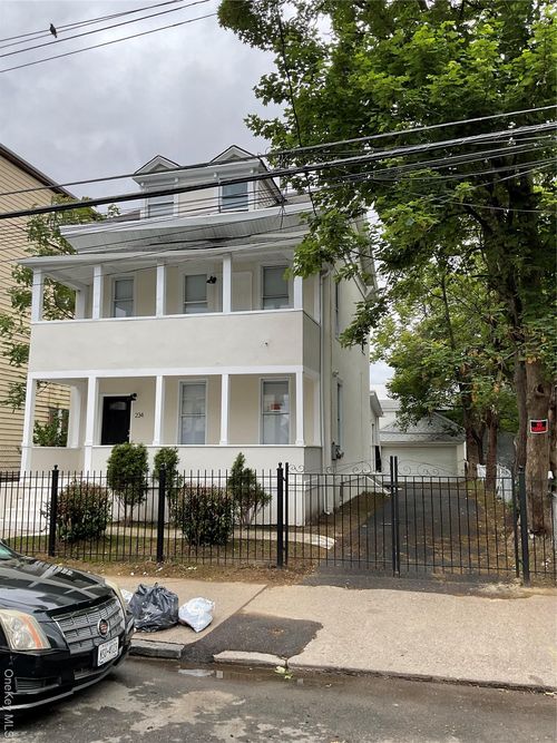 234 S 3rd Ave, Mount Vernon, NY, 10550-3903 | Card Image