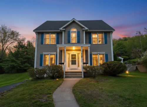 28 Rosegate Farm Dr, Manchester, NH, 03109-5126 | Card Image
