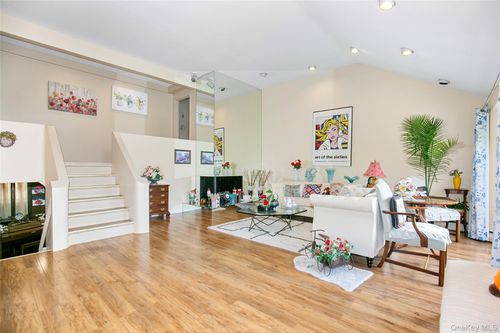 57 Merry Ln, Jericho, NY, 11753-1737 | Card Image