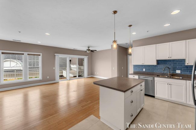 15 - 917 W Savidge St, Condo with 2 bedrooms, 2 bathrooms and null parking in Spring Lake MI | Image 19