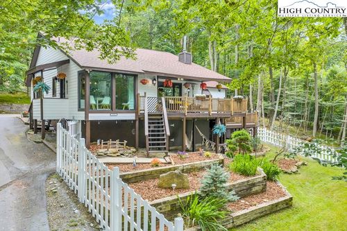 111 Wintergreen Way Rd, Beech Mountain, NC, 28604-8249 | Card Image