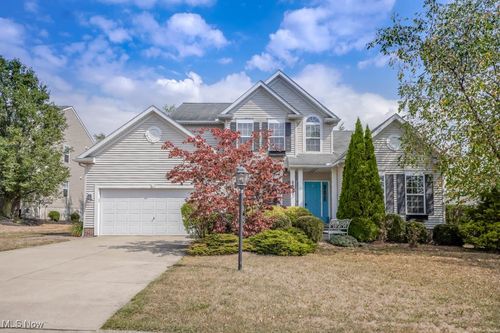 1627 Seabiscuit Dr Ne, Canton, OH, 44721-3882 | Card Image