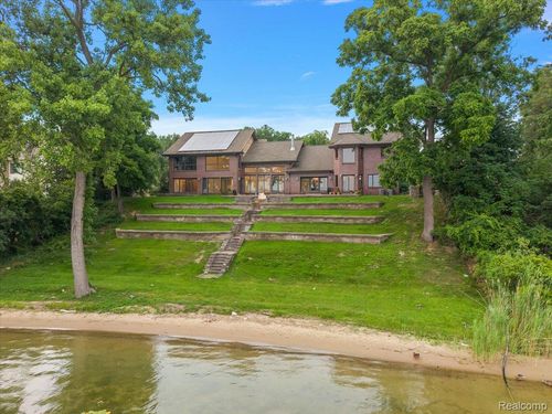 2612 Cove Ln, West Bloomfield, MI, 48323-3600 | Card Image