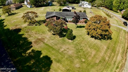 100 Cedar St, Dudley, NC, 28333-9453 | Card Image