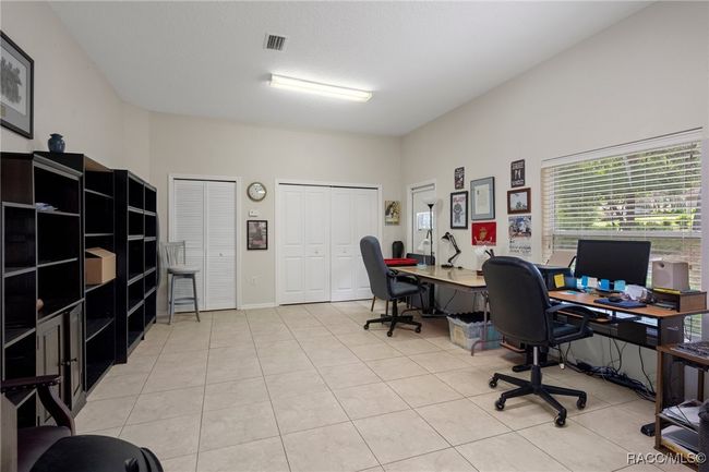 Inlaw/hobby room | Image 31