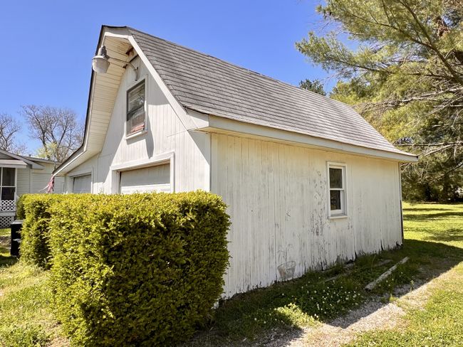 1112 Cumberland St, House other with 3 bedrooms, 2 bathrooms and 8 parking in Decherd TN | Image 49