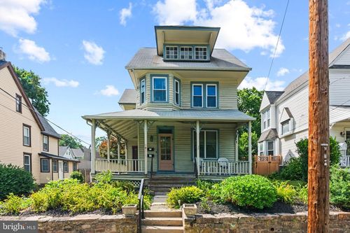 139 W Ashland St, DOYLESTOWN, PA, 18901-4110 | Card Image