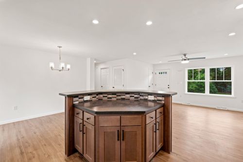 28 Cottage Pl, Ashland, NH, 03217 | Card Image