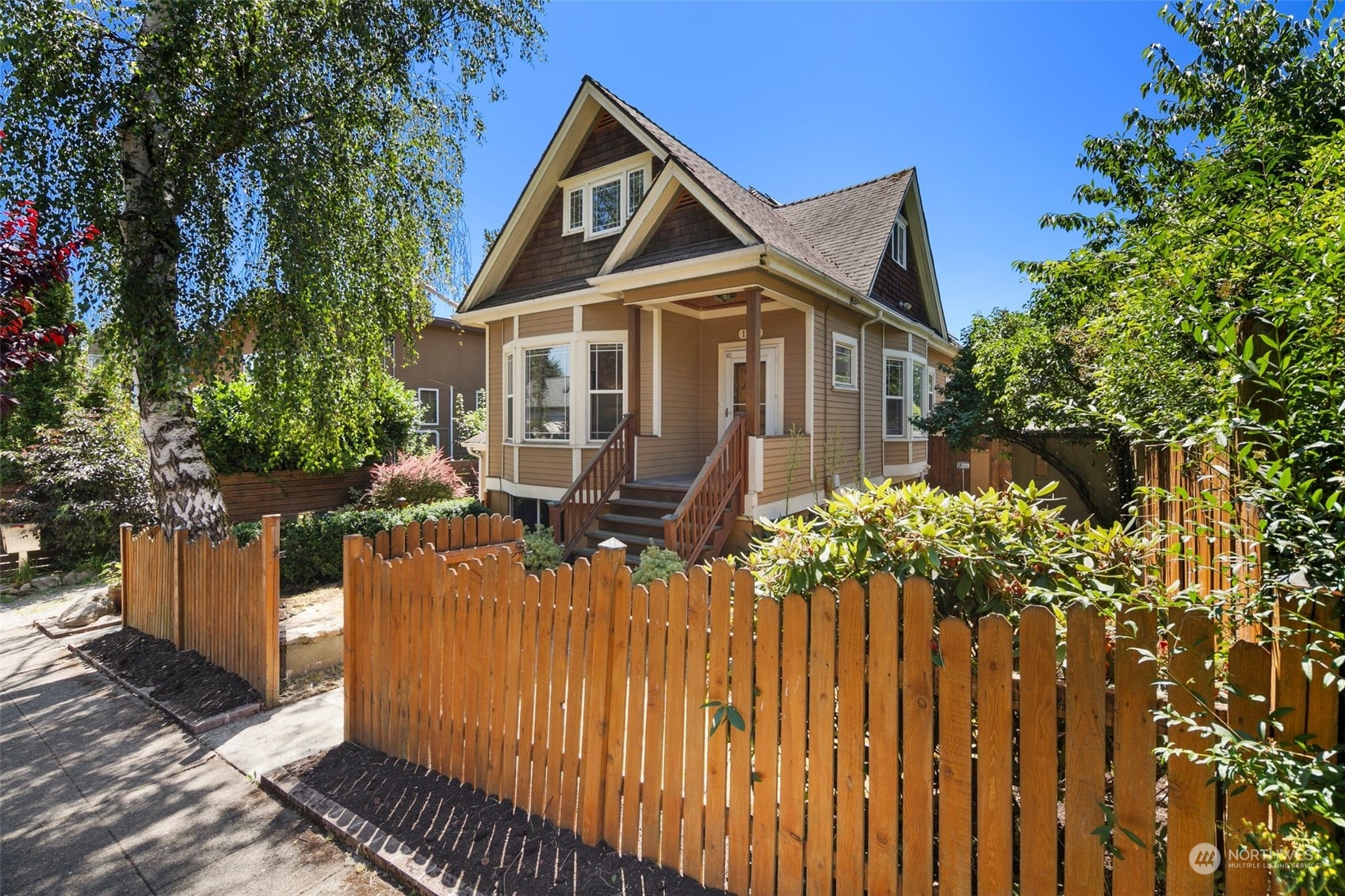 Columbia St, Seattle, WA 98122