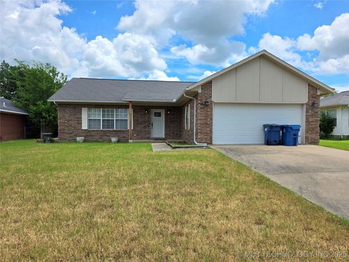 2202 Sycamore Rd, McAlester, OK, 74501-3243 | Card Image