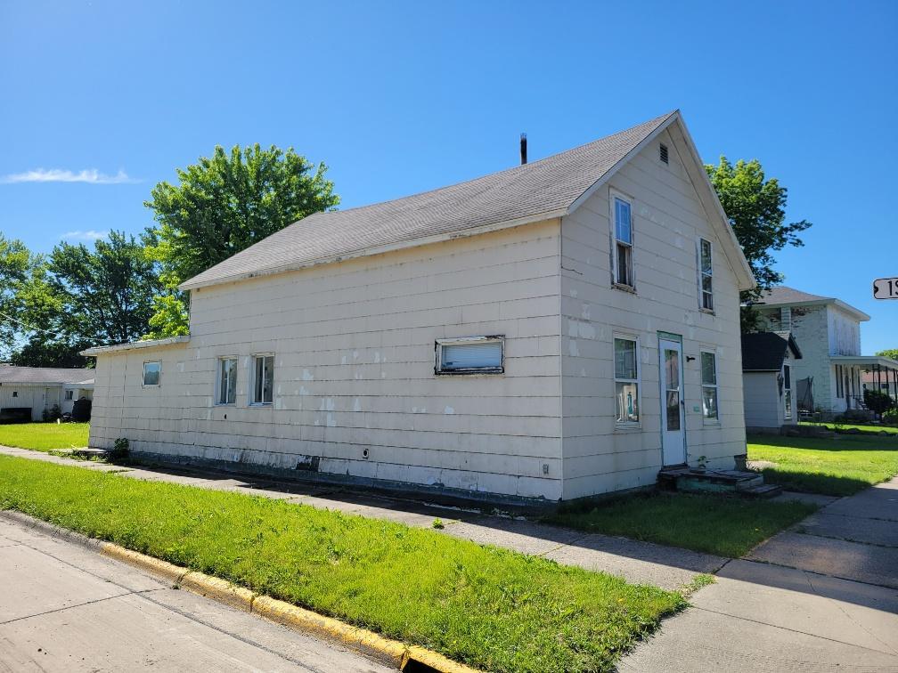 2nd Ave, Wells, MN 56097