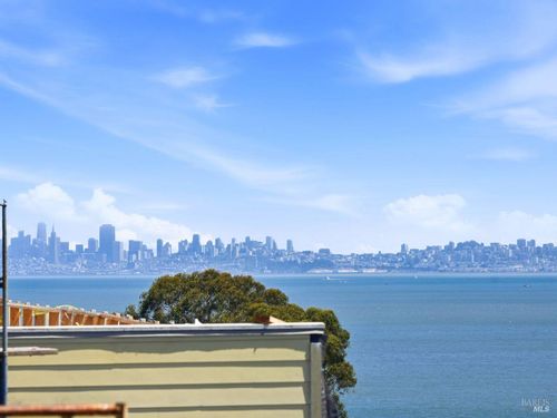 149-14 Janet Way, Tiburon, CA, 94920-2163 | Card Image