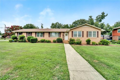 305 Dixie Dr, ANDERSON, SC, 29624-3717 | Card Image