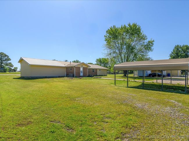 109 N Gertrude St, House other with 3 bedrooms, 2 bathrooms and null parking in Copan OK | Image 6