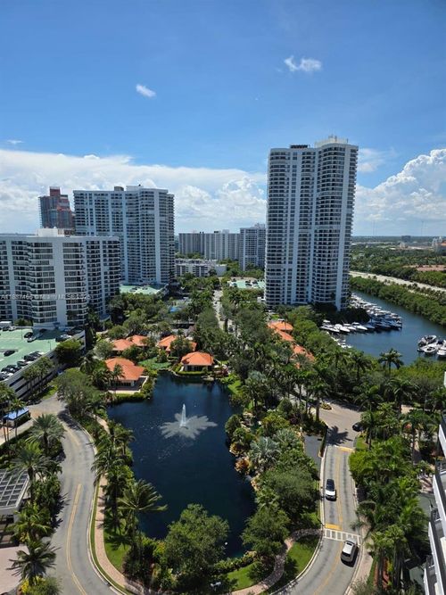 apt-2103-19195 Mystic Pointe Dr, Aventura, FL, 33180-4508 | Card Image