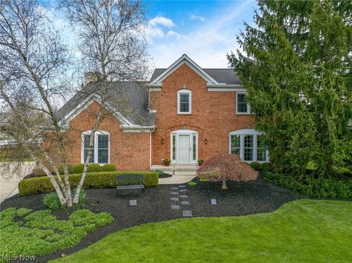 10287 Laura Lane, Twinsburg, OH, 44087 | Card Image