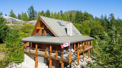 4701 Hotel Lake Rd, House other with 3 bedrooms, 2 bathrooms and 2 parking in Garden Bay BC | Image 1