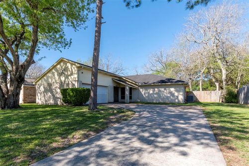 2810 Heritage Colony Dr, Webster, TX, 77598-3305 | Card Image