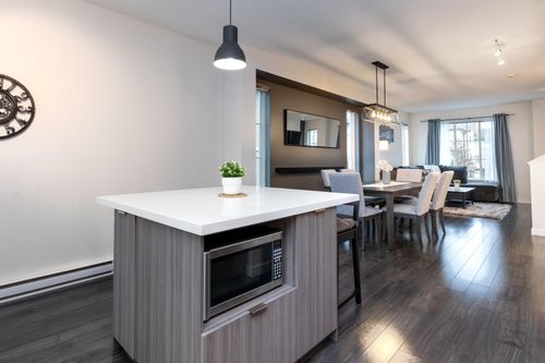 93-30989 Westridge Pl, Abbotsford, BC, V2T0E7 | Card Image
