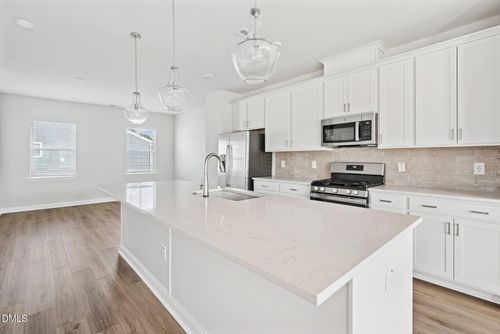 807 Callan View Ave, Wake Forest, NC, 27587-2579 | Card Image