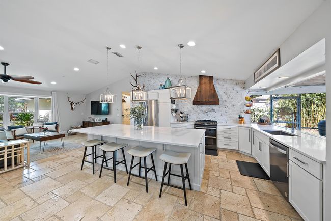 556 Sw Rustic Cir, House other with 3 bedrooms, 2 bathrooms and null parking in Stuart FL | Image 24