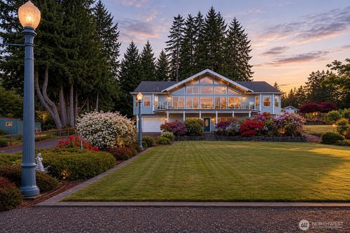 8151 E Seaview Dr, Port Orchard, WA, 98366-8565 | Card Image