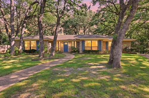 2108 Edgewood Ct, Arlington, TX, 76013-5408 | Card Image