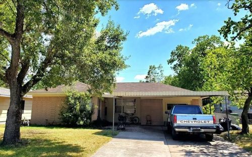 5810 Flamingo Dr, Houston, TX, 77033-2210 | Card Image