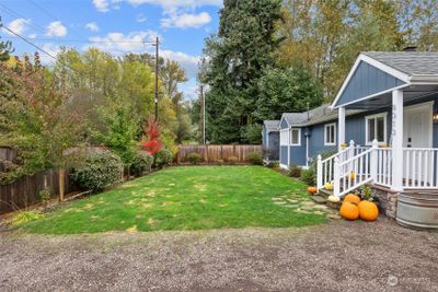 8013 Ne 185th Street, House other with 2 bedrooms, 1 bathrooms and null parking in Kenmore WA | Image 2