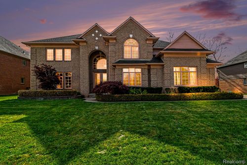 6929 Dakota Dr, Troy, MI, 48098-7205 | Card Image