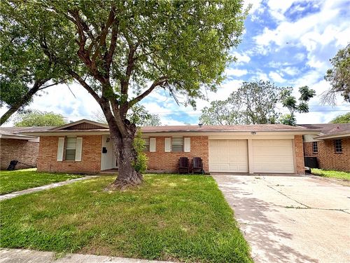 2107 Louisiana St, Kingsville, TX, 78363-6041 | Card Image