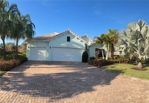2569 Saint Lucia Cir, Vero Beach, FL, 32967-7580 | Card Image