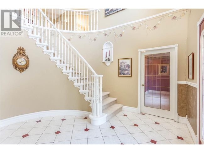 6655 Cosens Bay Rd, House other with 7 bedrooms, 5 bathrooms and 8 parking in Coldstream BC | Image 11