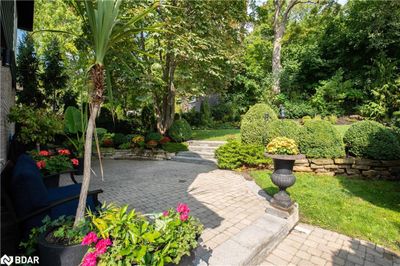 27 Berczy St, House other with 5 bedrooms, 3 bathrooms and 6 parking in Barrie ON | Image 3