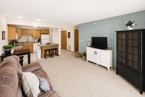 107-875 Bahls Dr, Hastings, MN, 55033-2667 | Card Image