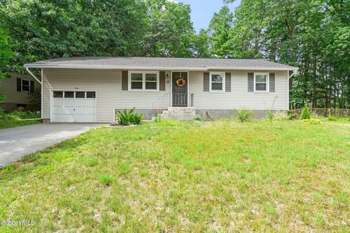 12 Curt Blvd, Saratoga Springs, NY, 12866-8916 | Card Image