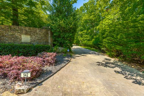542 Turnberry Ln, Lookout Mountain, GA, 30750-2752 | Card Image