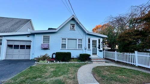 32 Leary Ave, Bloomingdale, NJ, 07403-1612 | Card Image