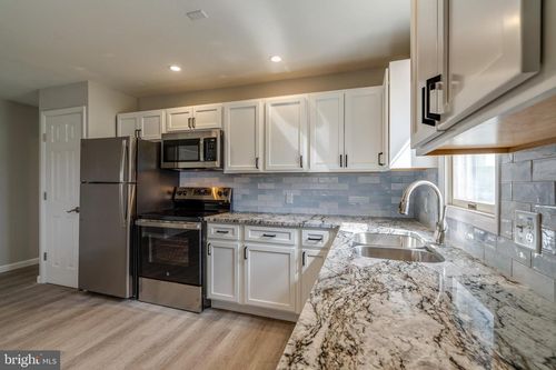 132 N Main St, BERNVILLE, PA, 19506-9520 | Card Image