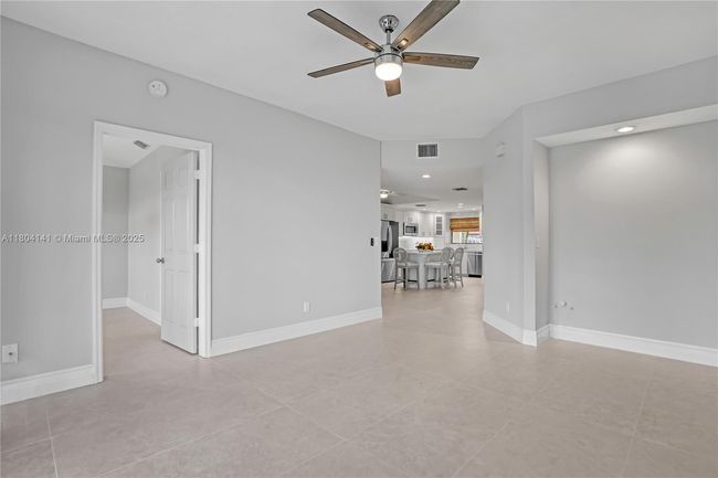 APT-2 - 6102 Se Landing Way, Condo with 2 bedrooms, 2 bathrooms and null parking in Stuart FL | Image 23