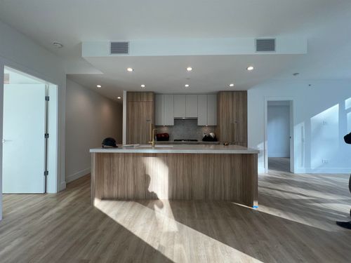 403-2385 Emery Pl, North Vancouver, BC, V7J1R1 | Card Image