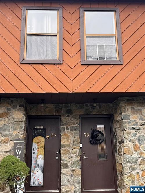 7B Brookside Hts, Wanaque, NJ, 07465-1618 | Card Image