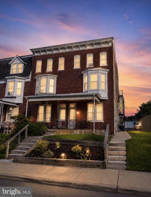 1576 W King St, YORK, PA, 17404-5641 | Card Image