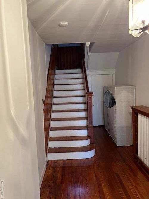183 Park Ave, Harrison, NY, 10528-4163 | Card Image